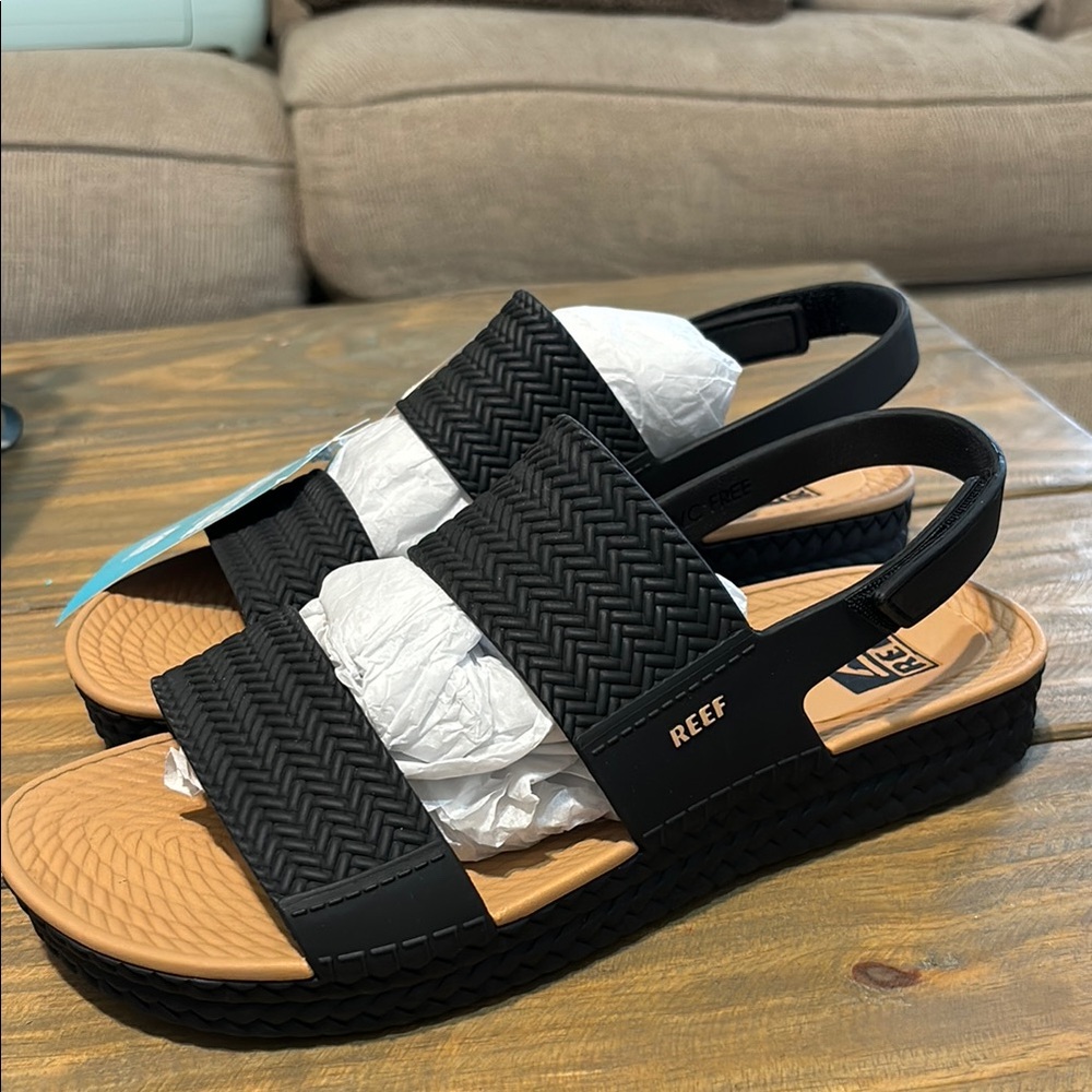 Reef Black and Tan Sandals